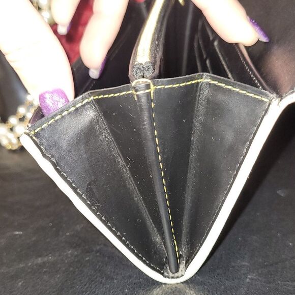 Louis Vuitton Louis Vuitton Suhali Portefeuille Le Favori Wallet LIKE NEW - Picture 15 of 16